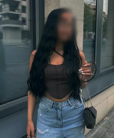 Aya, 19