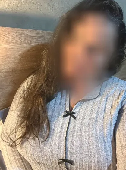 Chantal, 33