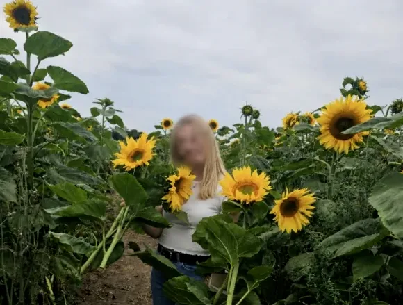 Denise, 32