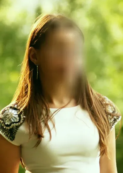 Esmee, 35