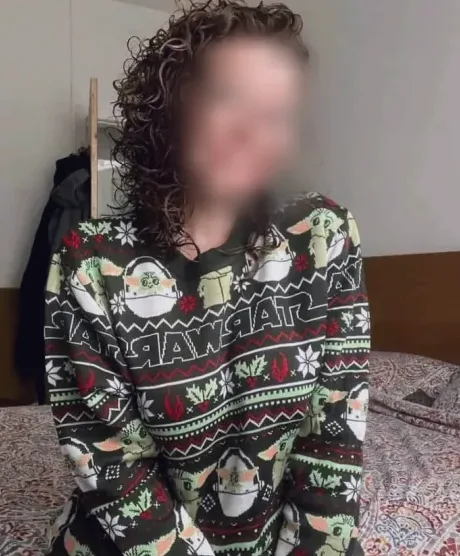 Leyla, 33
