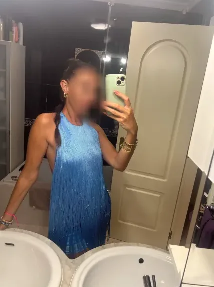 Marlies, 32